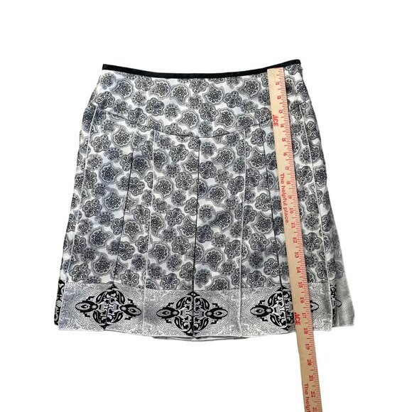 White House Black Market Silk Printed Skirt Size 0 - Picture 4 of 8